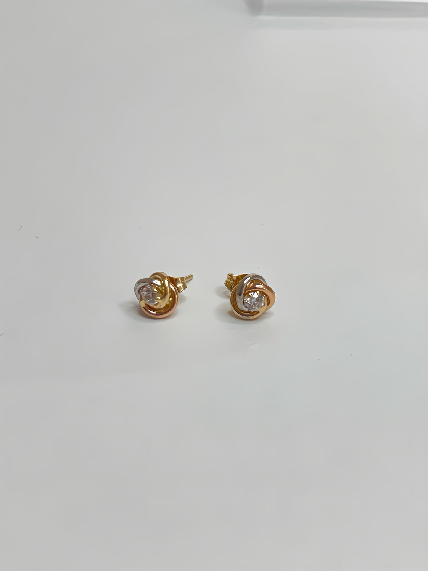 Knot stud earrings