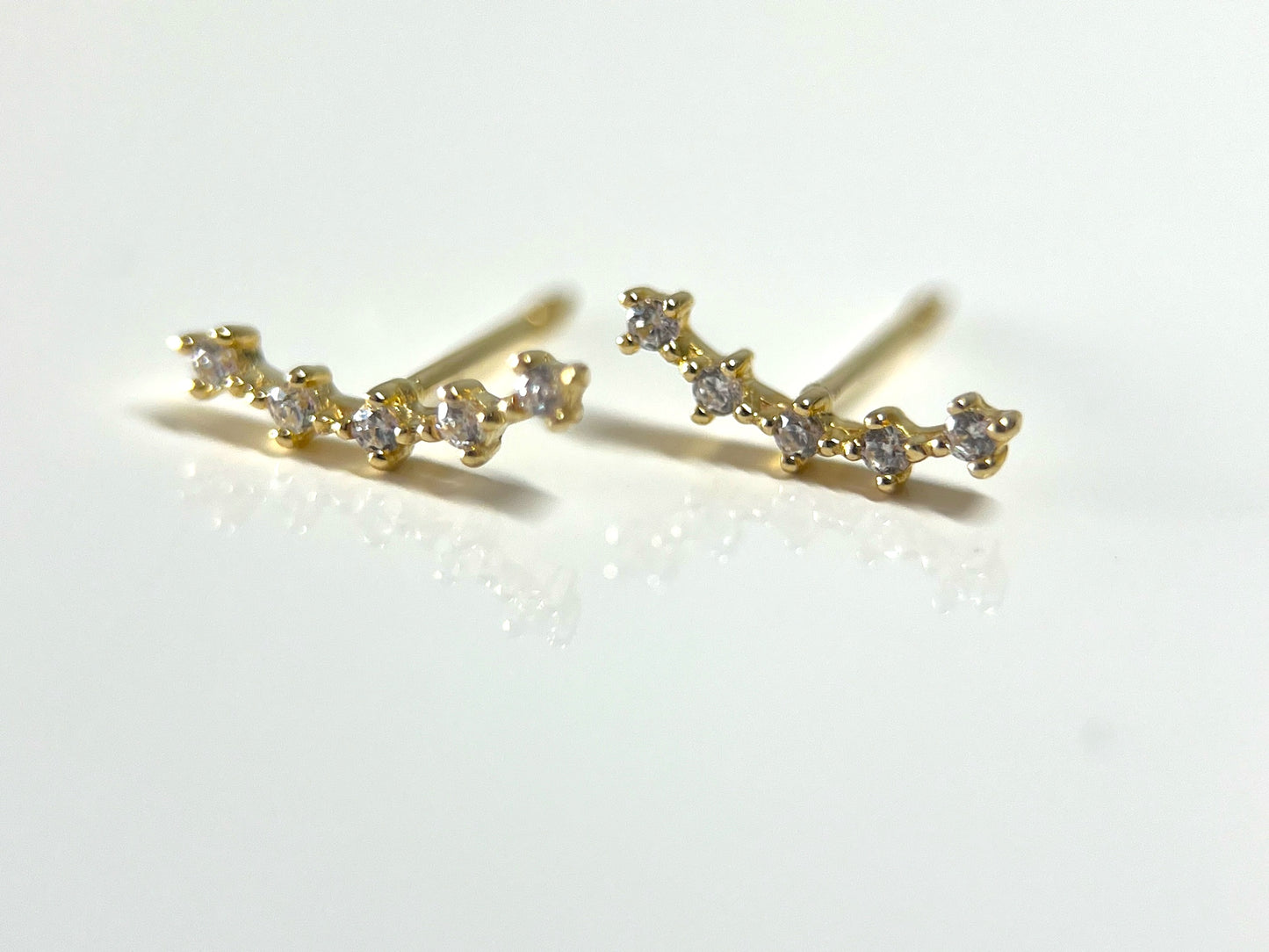 Zirconia crawler stud earrings