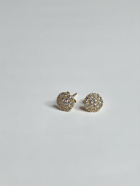 Brilliant round stud earrings