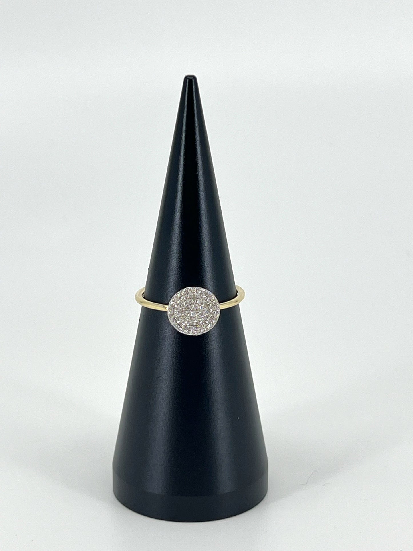 Classic round diamond ring