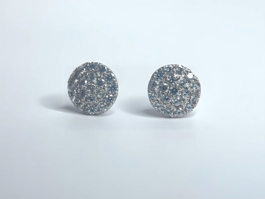 Brilliant round stud earrings