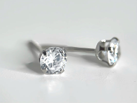 Cubic zirconia stud earrings